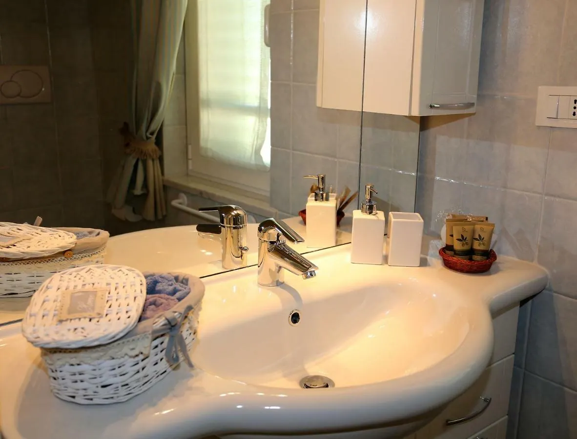 Liguria Home Ameglia 0*,